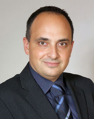 Dr. Szilvási Ferenc szülész-nőgyógyász klinikai főorvos
